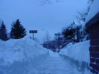 picture of snowy sidewalk