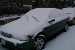 [snowy car]